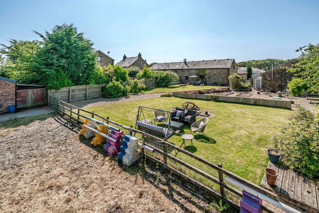 Property photo 3 of 55