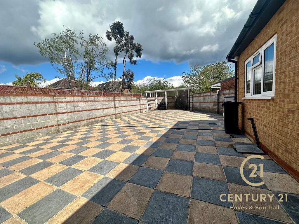 Property photo 3 of 19