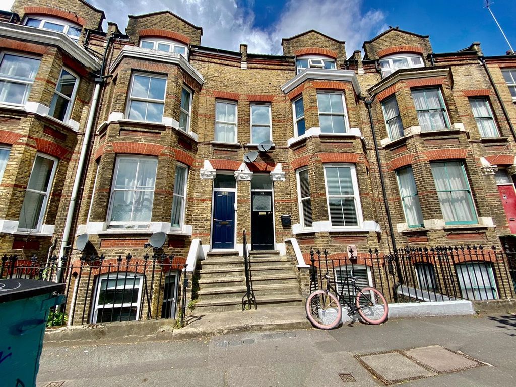 Property photo 1 of 2