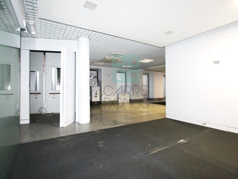 Property photo 3 of 59