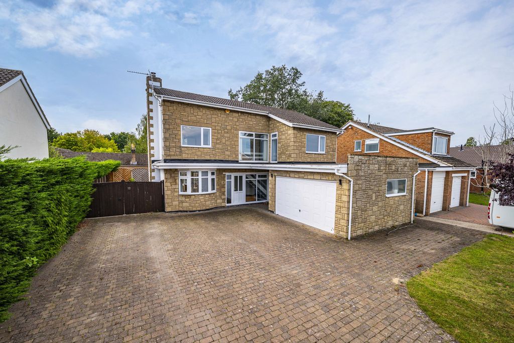 Property photo 1 of 21