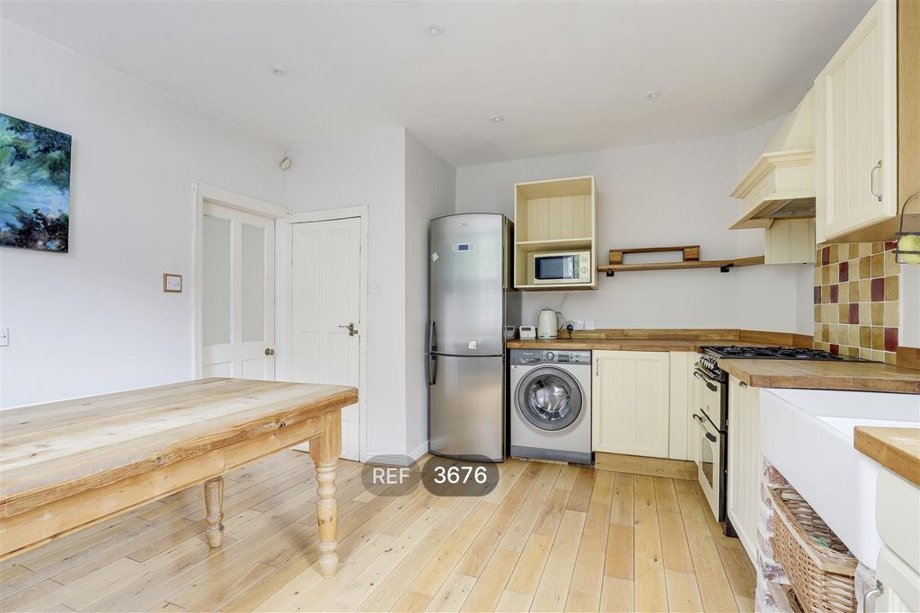 Property photo 3 of 14 Kitchen