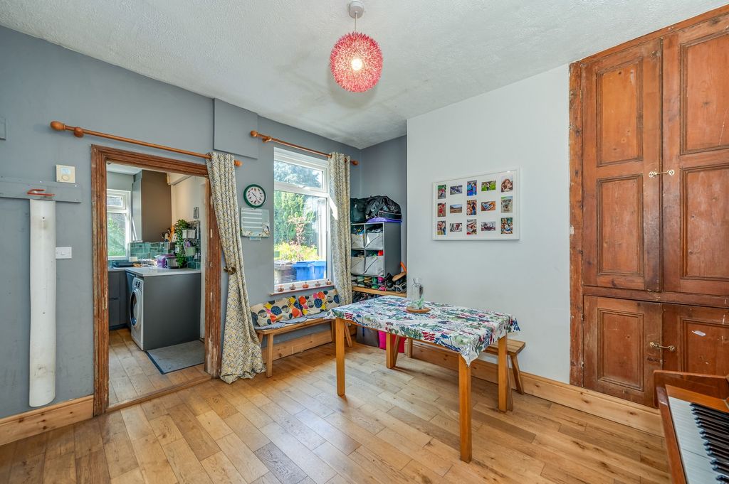 Property photo 3 of 22
