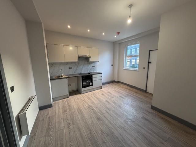 Property photo 1 of 4 Lounge.Jpg