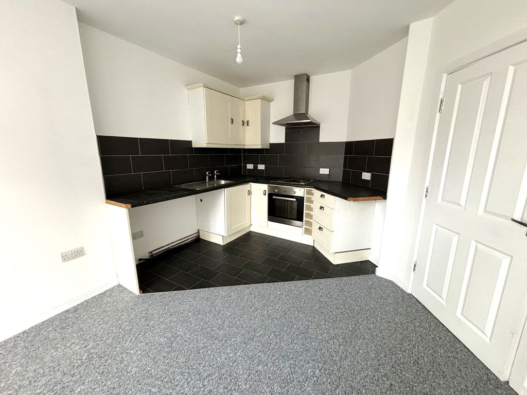 Property photo 3 of 6 Photo 03