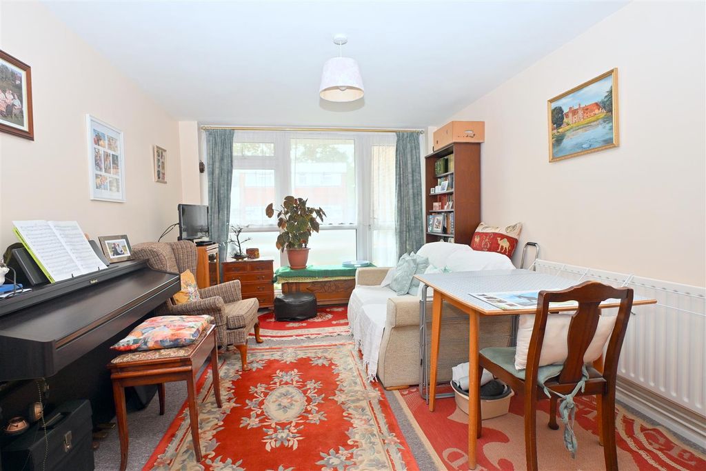 Property photo 3 of 10 Living Room