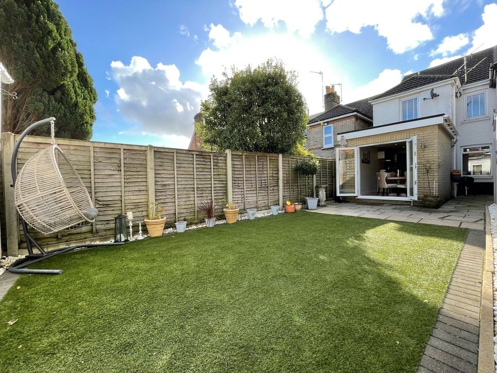 Property photo 2 of 19