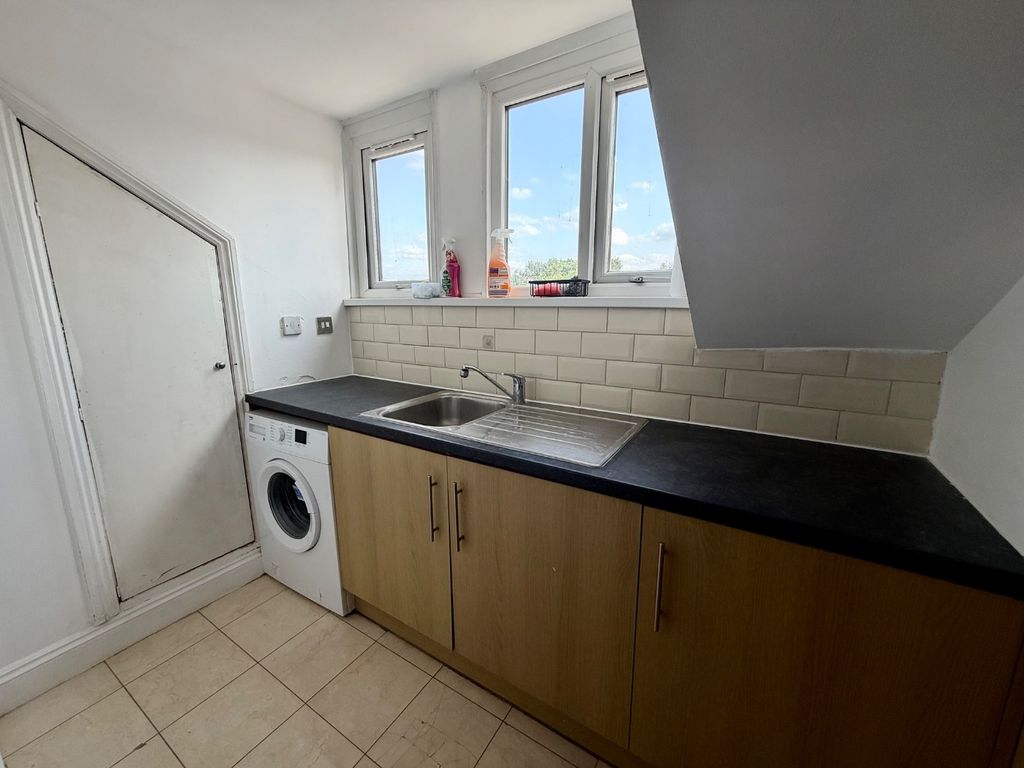 Property photo 3 of 7 5262282