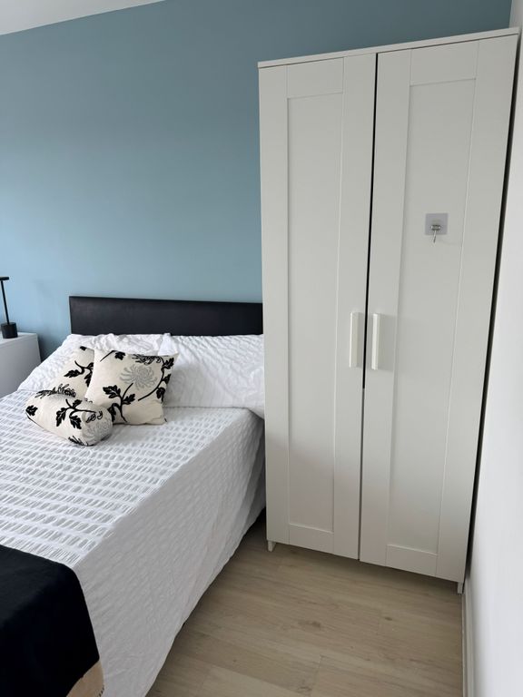 Property photo 1 of 10 Room 1 Pic 3