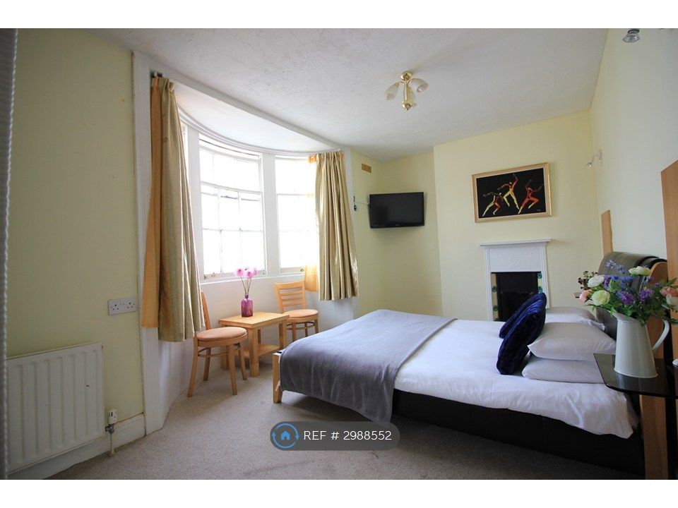 Property photo 2 of 34 Room1