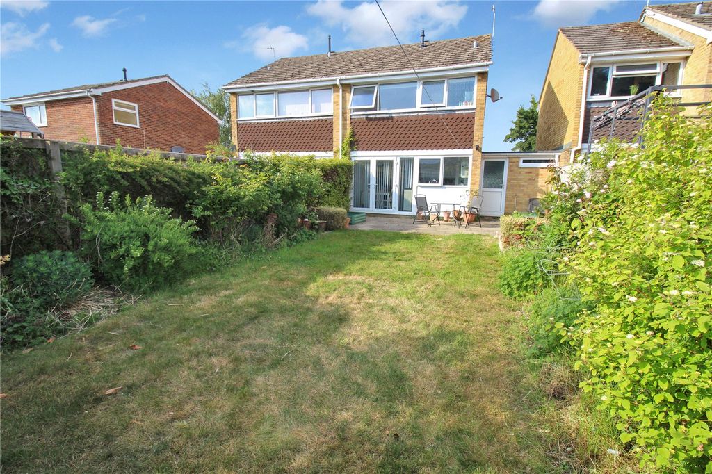 Property photo 2 of 15 Picture No. 12
