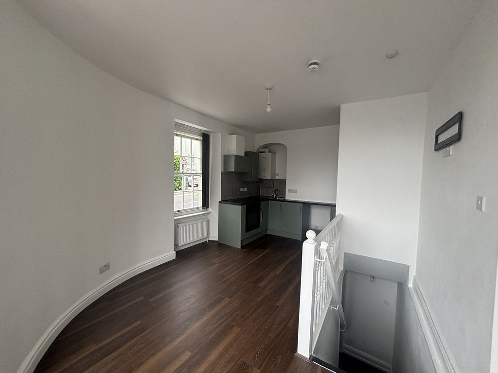 Property photo 2 of 7 Not Specified