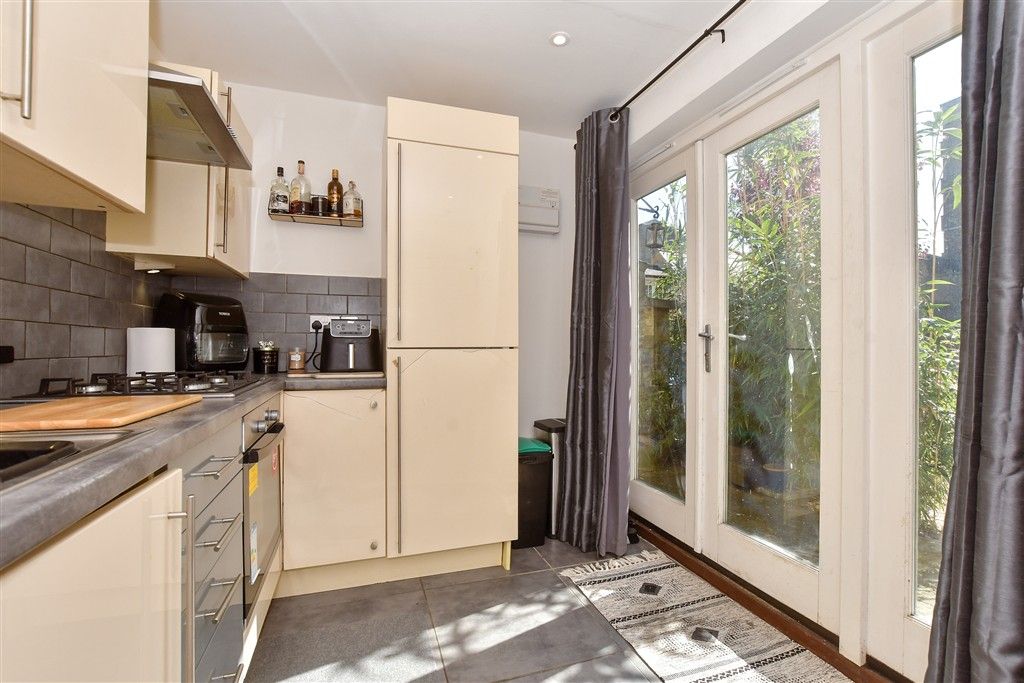 Property photo 3 of 16 Kitchen