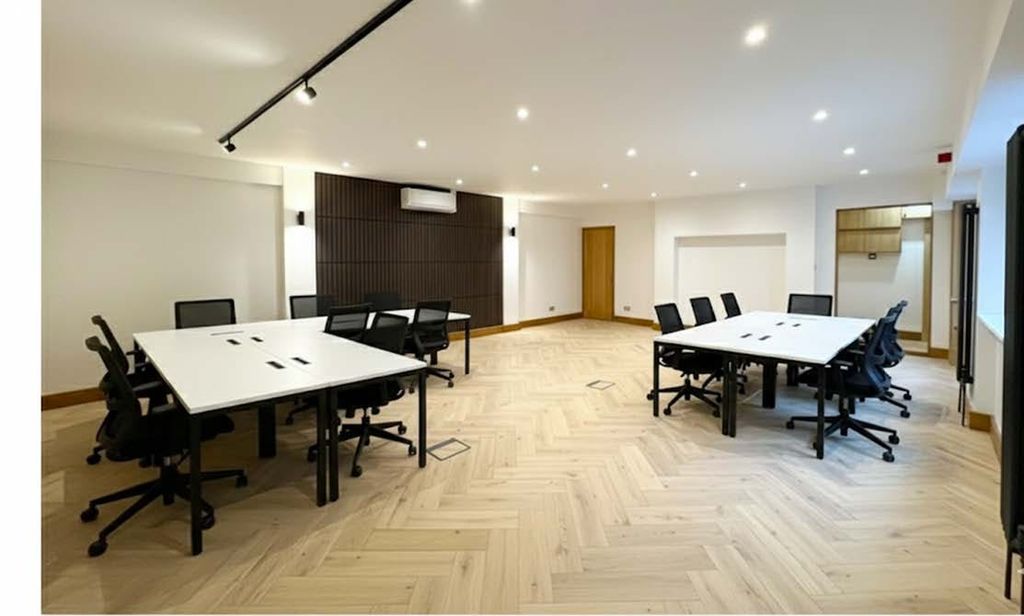 Property photo 3 of 4 Grafton Mews 6 London W1T 5Jf99.Jpeg