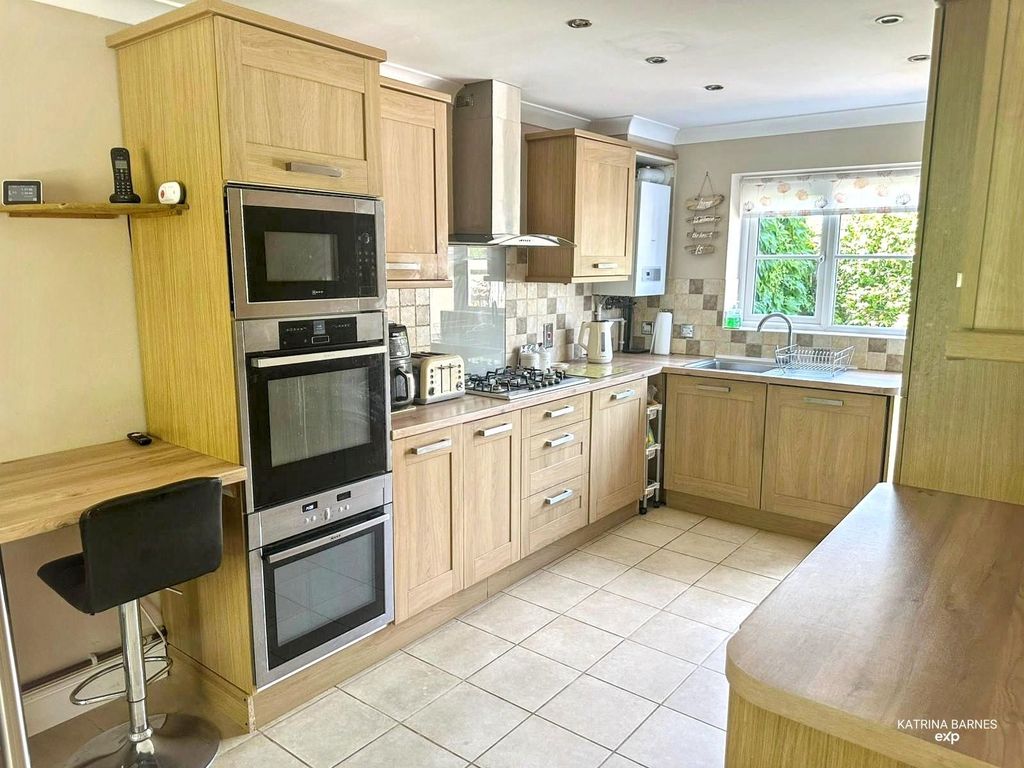 Property photo 2 of 18