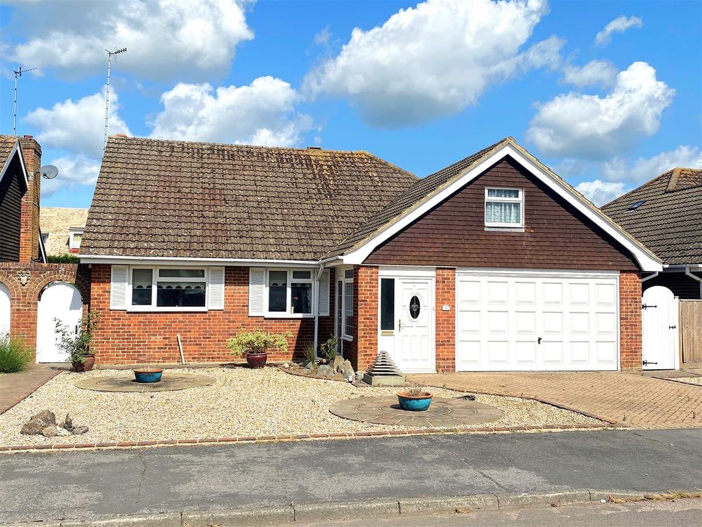 Property photo 1 of 16 16 Eastergate - Front To Use.Jpg
