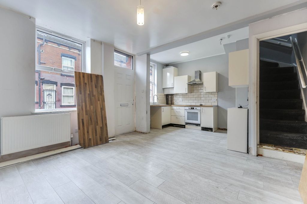 Property photo 2 of 11 Picture No. 05
