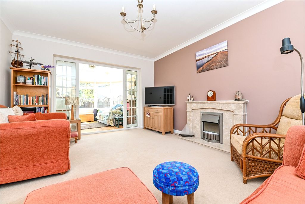 Property photo 3 of 17 Picture No. 24