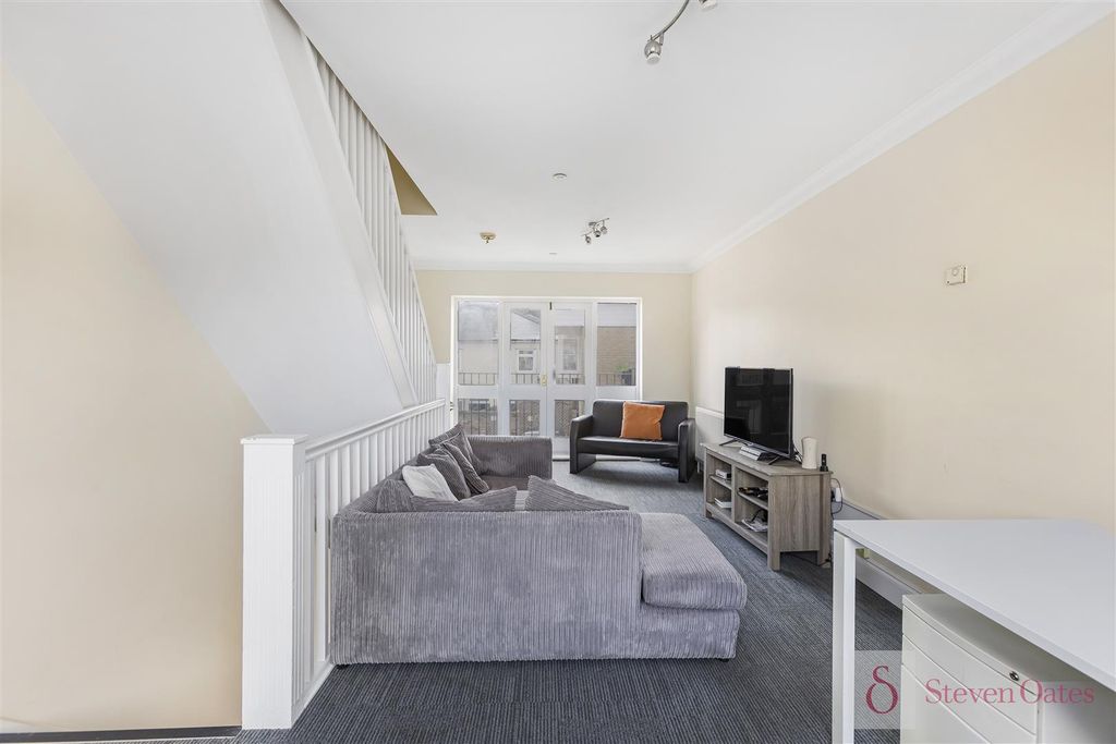 Property photo 3 of 18 6358Bd5c1E306.Jpg