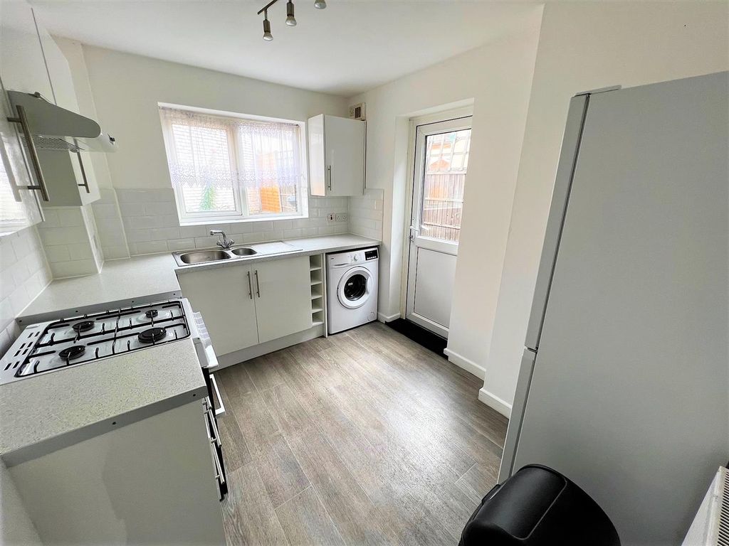 Property photo 2 of 13 7.Jpg