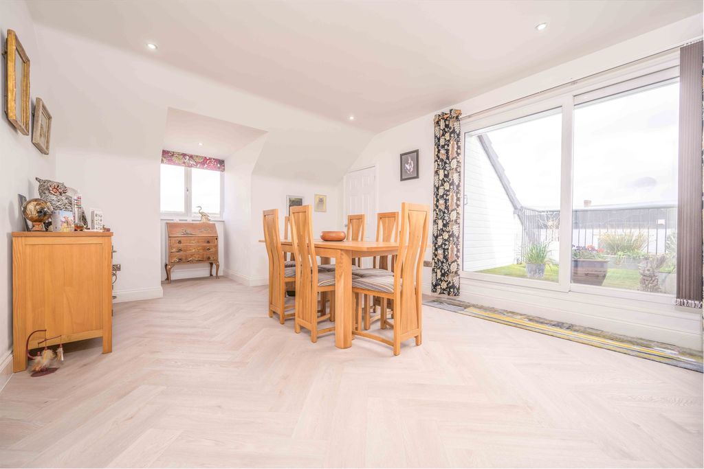 Additional image 7 of 3 bed penthouse for saleDryland Street, Kettering NN16
