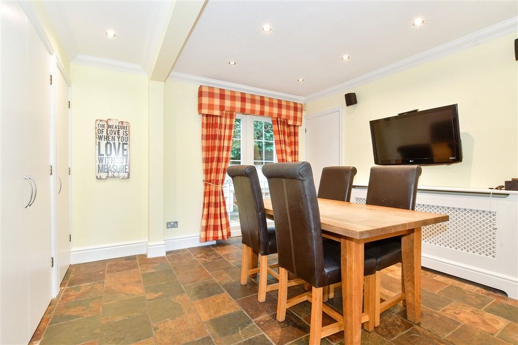 Property photo 2 of 19 Kitchen/Diner