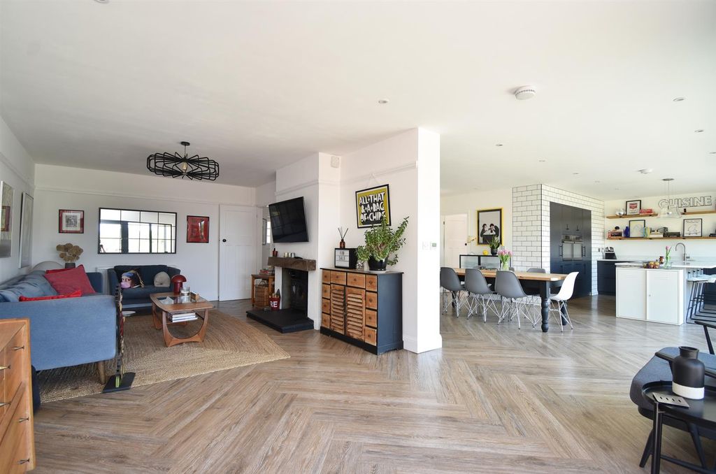 Property photo 3 of 37 Open Plan Living