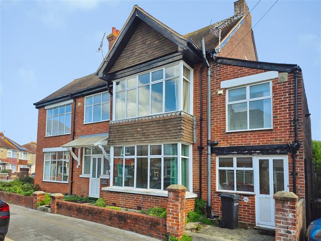 Property photo 2 of 18