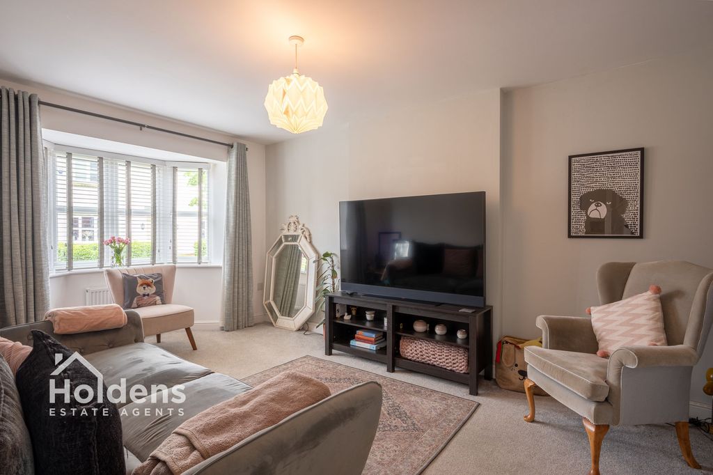 Property photo 2 of 19