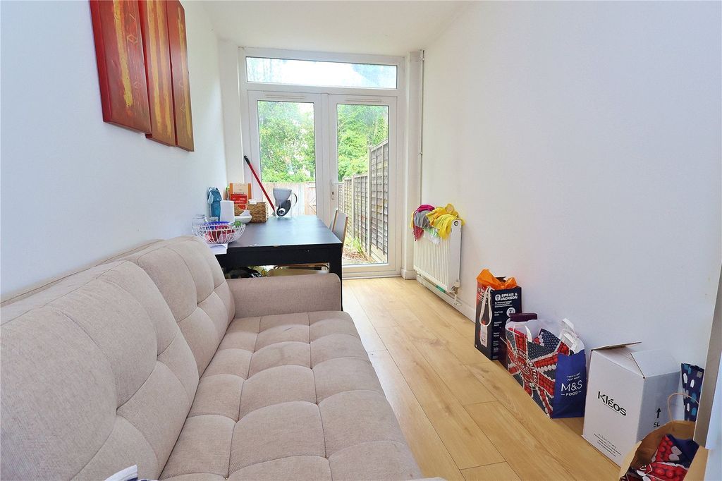 Property photo 3 of 7 Picture No. 06