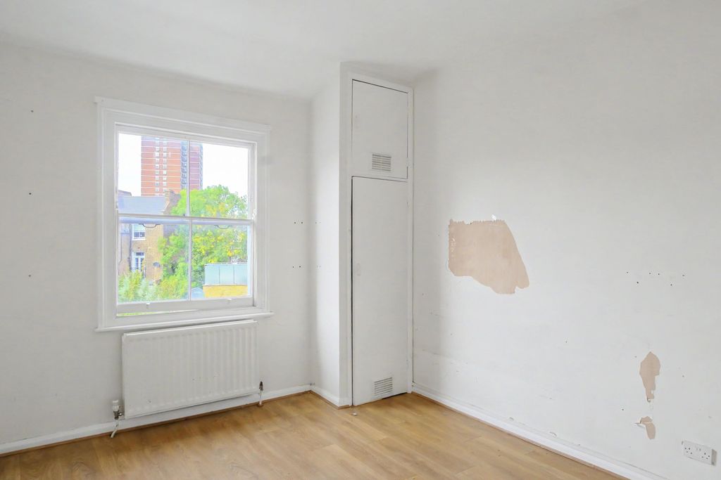 Property photo 3 of 9 36B Rockley Road, Shepherd's Bush, London W14 0BT