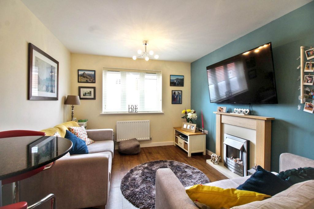 Property photo 3 of 9