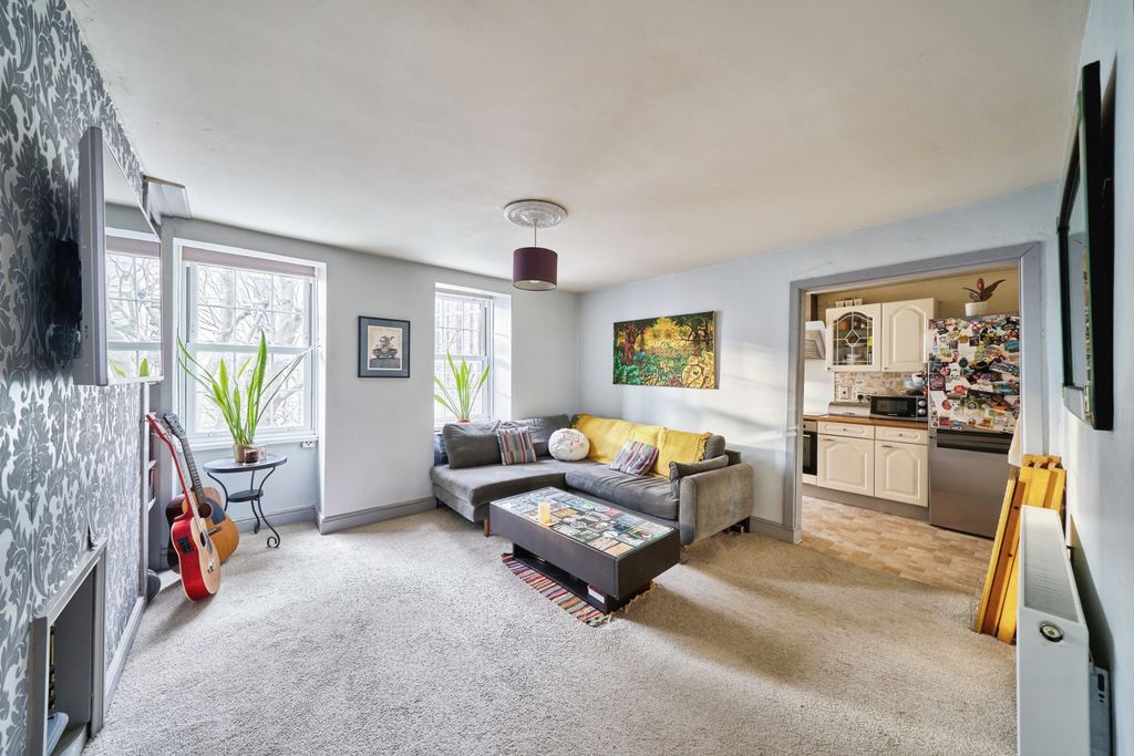 Property photo 1 of 16 Photography