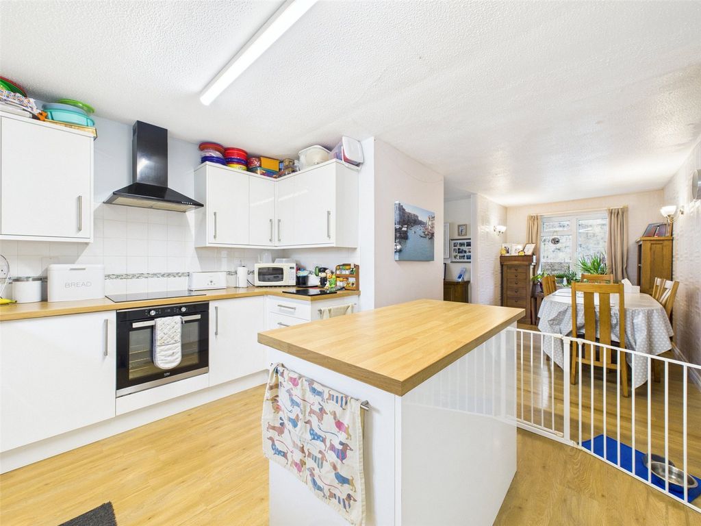 Property photo 3 of 24 Picture No. 25