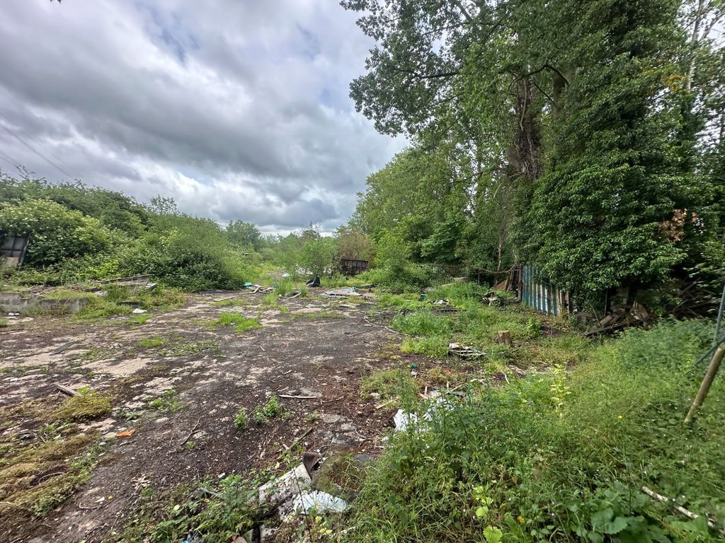 Property photo 3 of 12 5299512