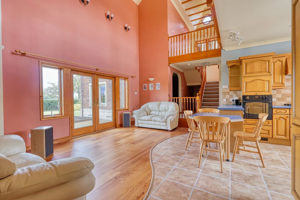 Property photo 2 of 43 Kitchen/Family Room