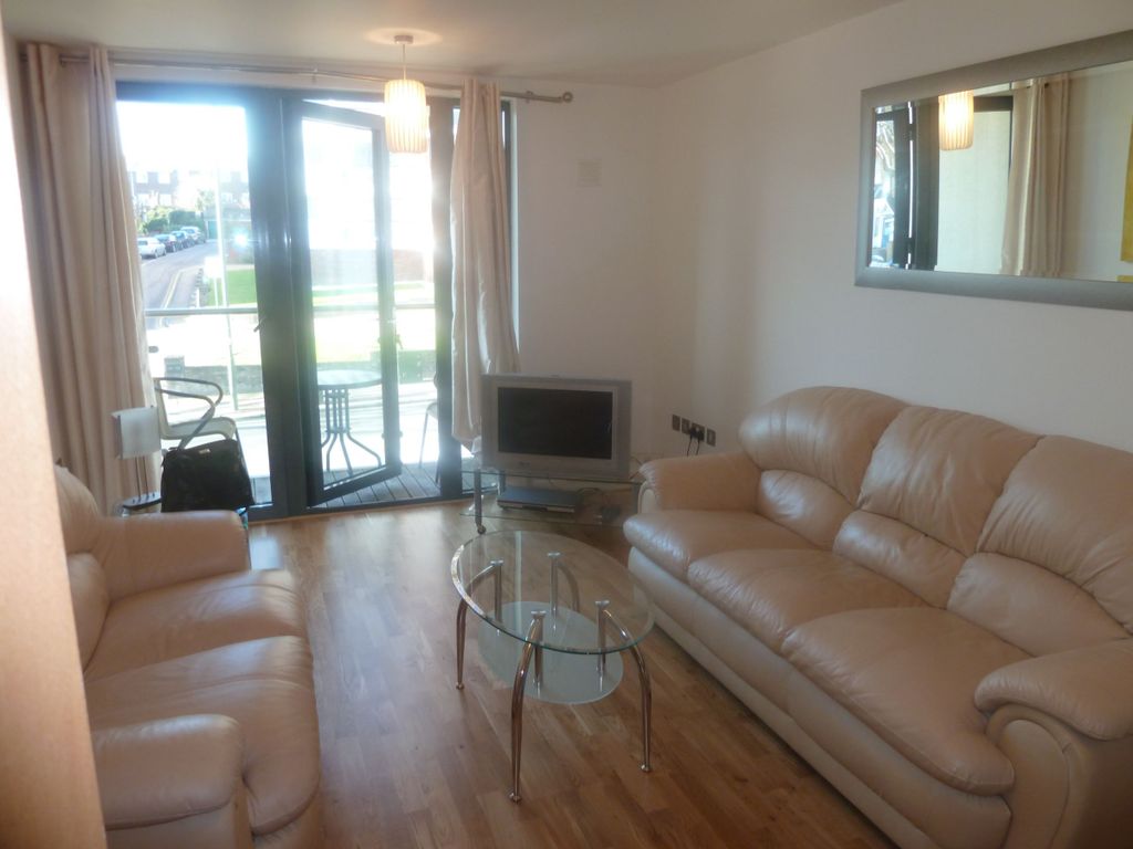 Property photo 2 of 8