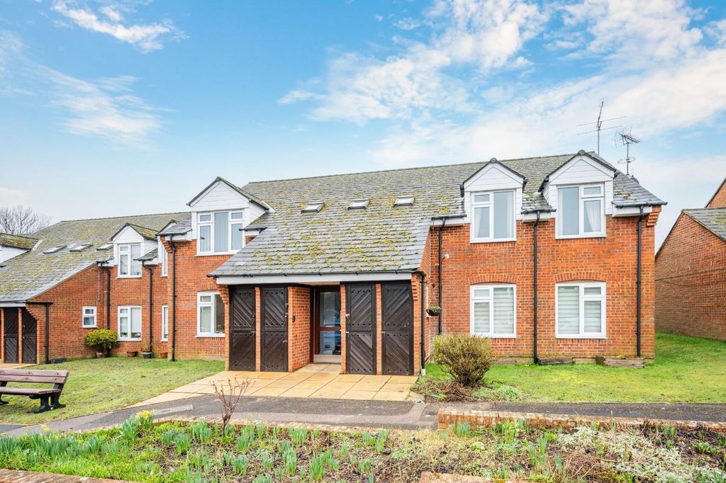 Property photo 2 of 12 Rowan Mead