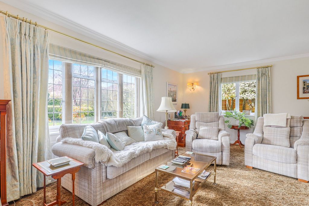 Property photo 2 of 30