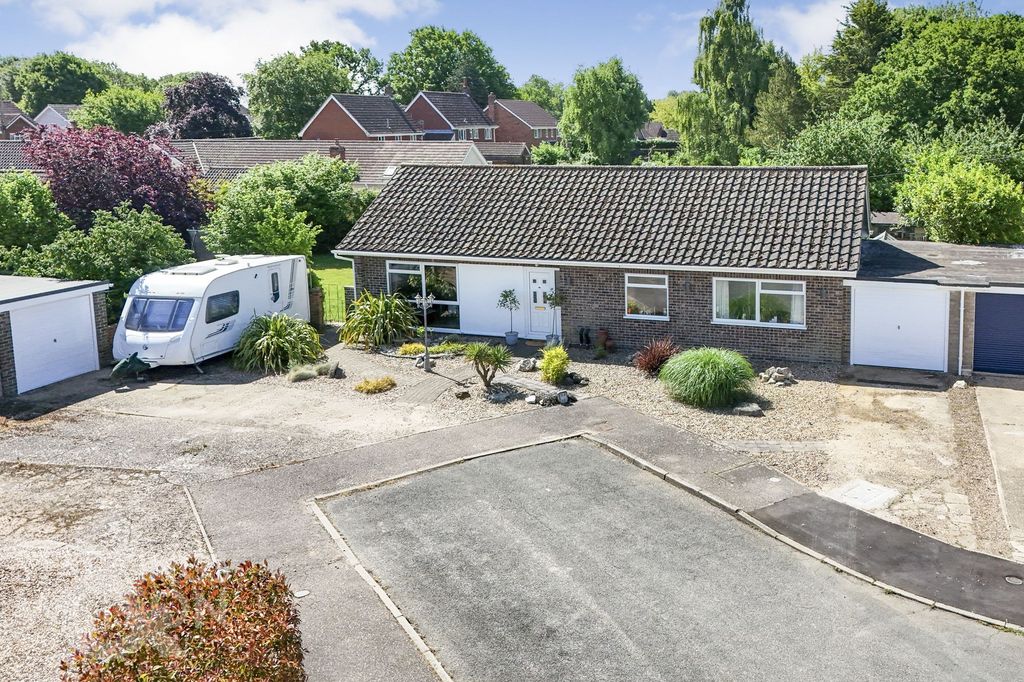 Property photo 1 of 26