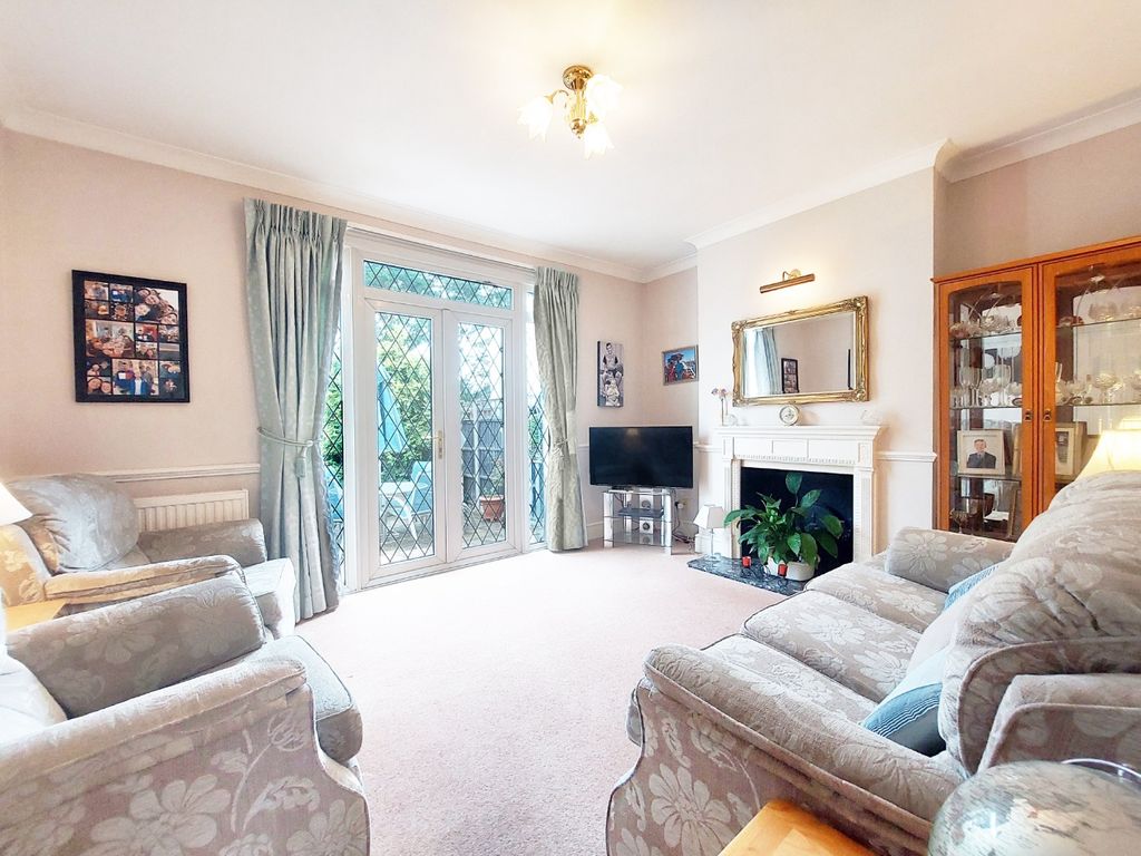 Property photo 3 of 18 5222293