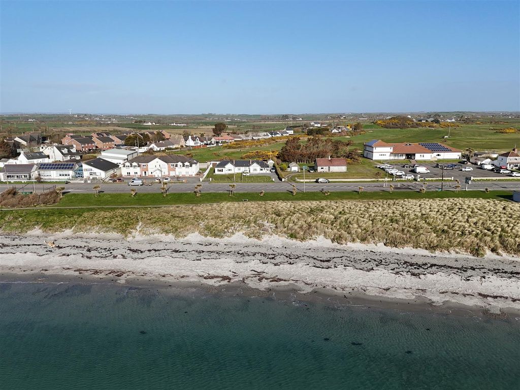 Property photo 1 of 17 Entrance