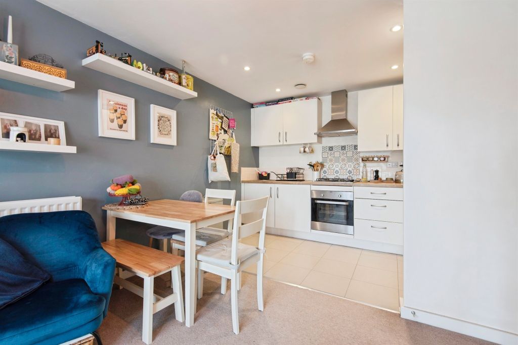 Property photo 3 of 14