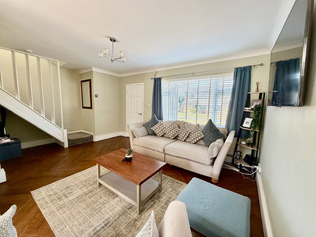 Property photo 3 of 44