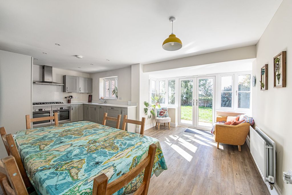 Property photo 2 of 29