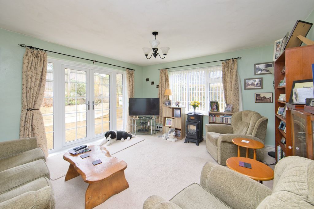 Property photo 2 of 13 Picture 2