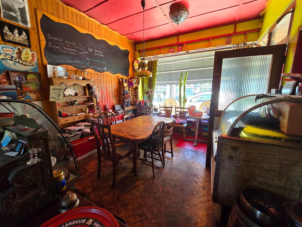 Property photo 2 of 4