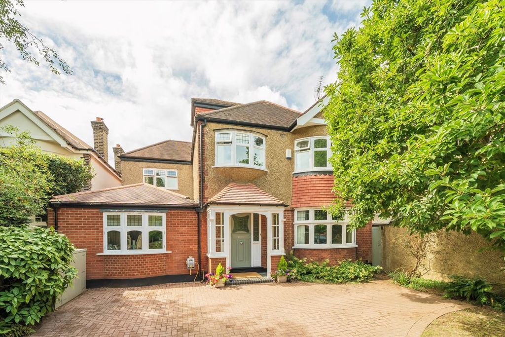 Property photo 1 of 12