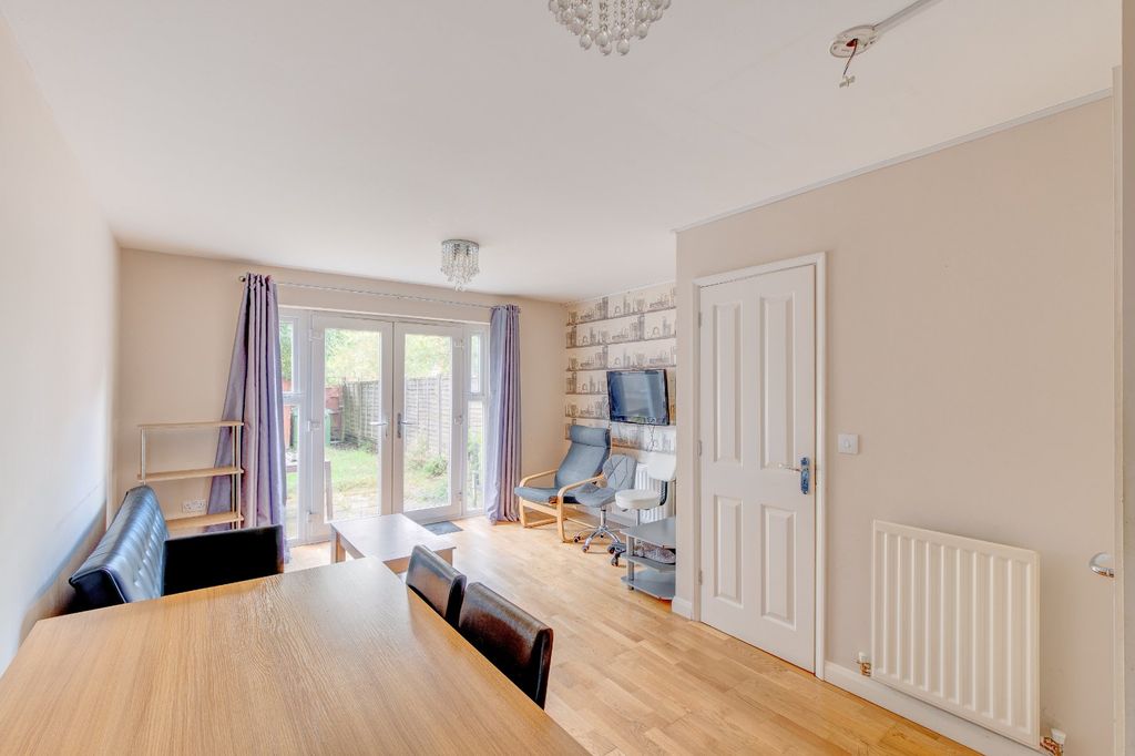 Property photo 3 of 16 Picture No. 19