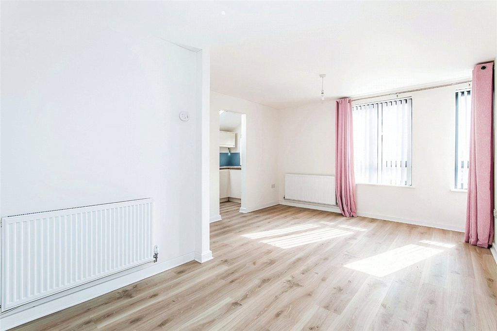 Property photo 2 of 7 Picture No. 06